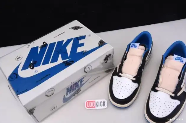Travis Scott Air x DM7866-140 Design Low Fragment 1 x Retro Jordan 0701